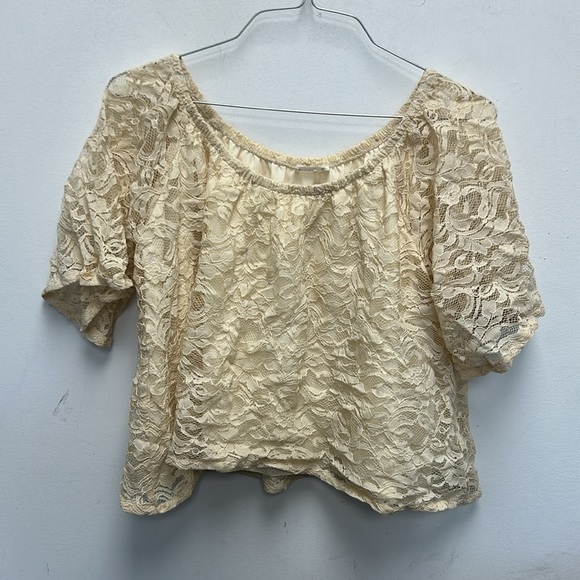 Sady & Lu Off the shoulder cream lace top - Picture 1 of 6
